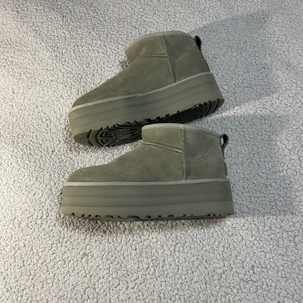 UGG Classic Ultra Mini Platform